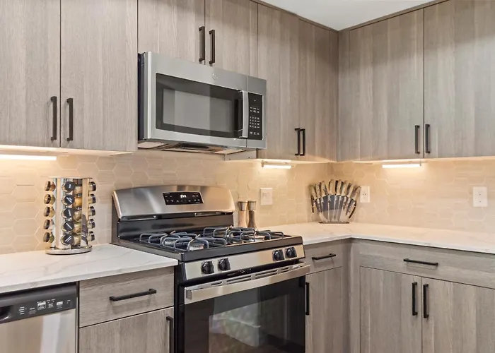 Remodeled 1Br Foodie Haven Near Westin Apartment